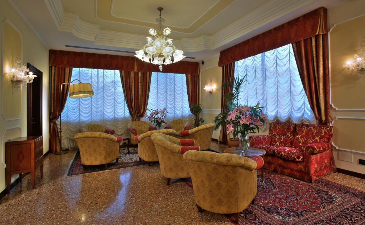 אבנו טרמה Hotel Terme Salus מראה חיצוני תמונה