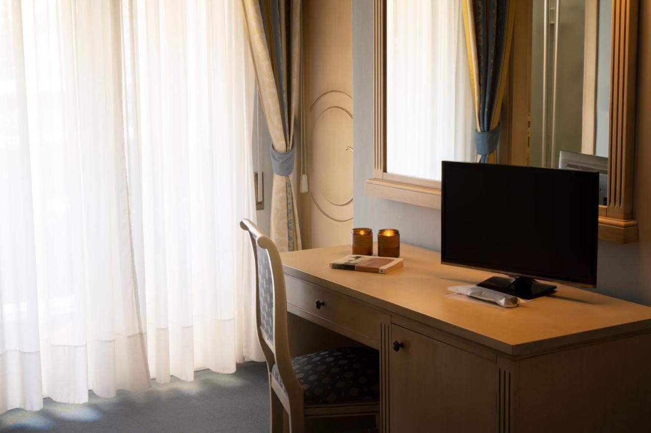 אבנו טרמה Hotel Terme Salus מראה חיצוני תמונה