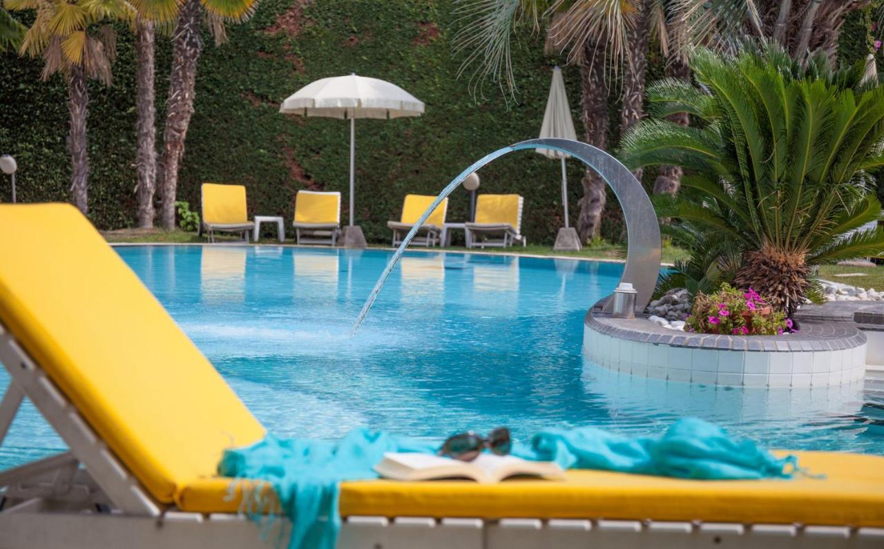 אבנו טרמה Hotel Terme Salus מראה חיצוני תמונה
