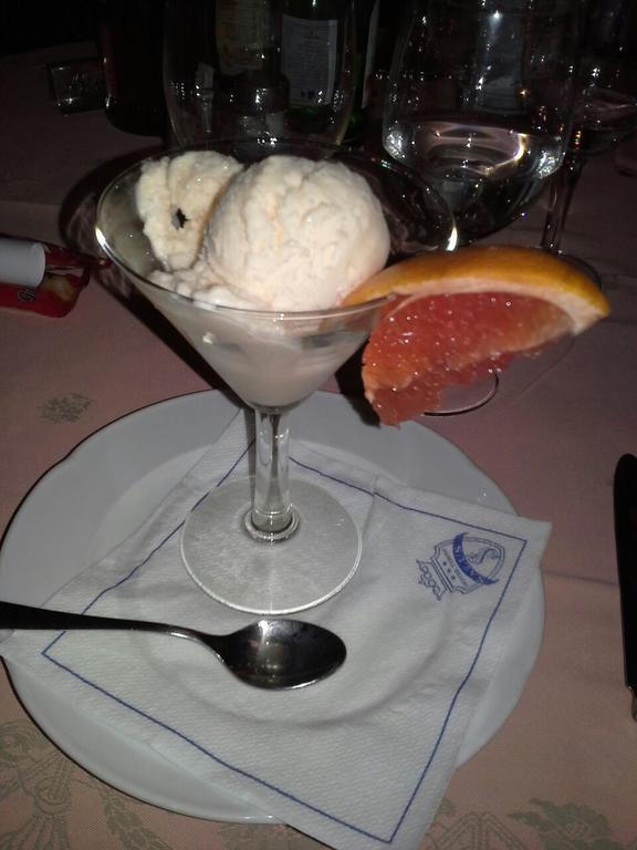 אבנו טרמה Hotel Terme Salus מראה חיצוני תמונה